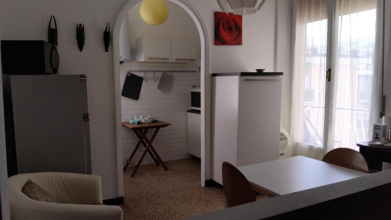 Trilocale Cecilia'S Studio Janov Exteriér fotografie